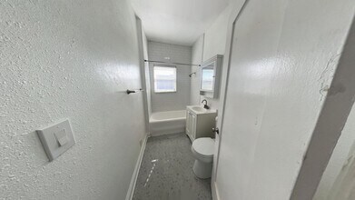 Interior Photo - Hannah on 9th