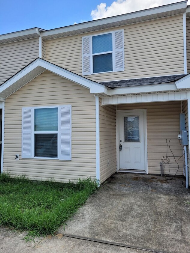 Foto principal - 1610 Dehart Dr