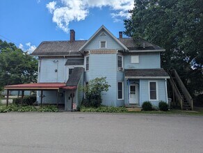 Building Photo - 740 Park Ave