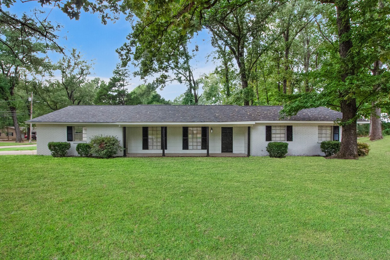 Photo - 1027 Tanglewood Dr