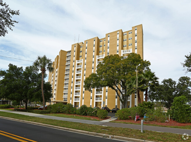 Building Photo - Barbee Towers