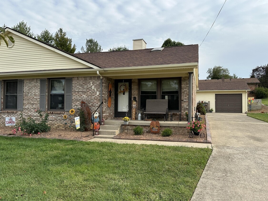 303 St John Rd, Elizabethtown, KY 42701 Townhome Rentals in