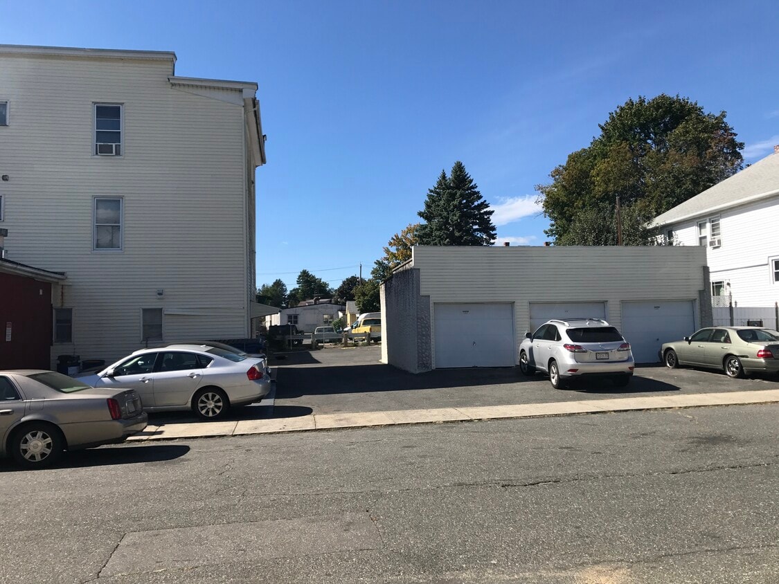 Primary Photo - 315 East St