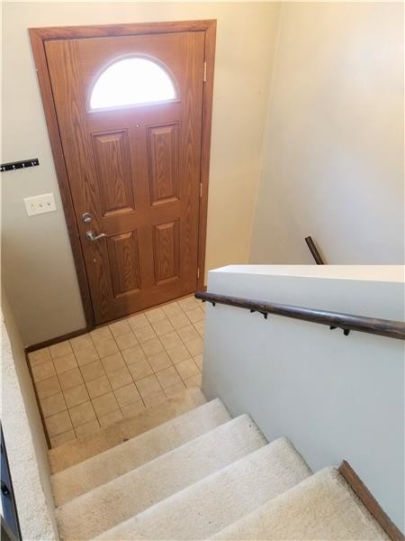 Building Photo - 3025 Rainbow Dr