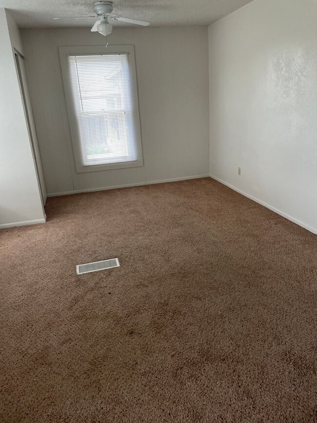 Foto del edificio - Sweet little Bungalow Near Old Town!