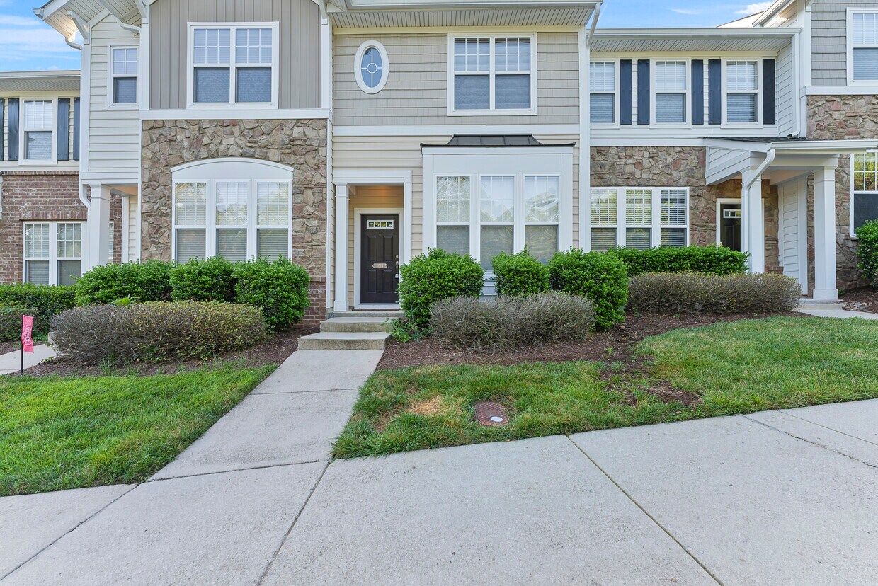 6014 Viking Dr, Raleigh, NC 27612 Townhome Rentals in Raleigh NC