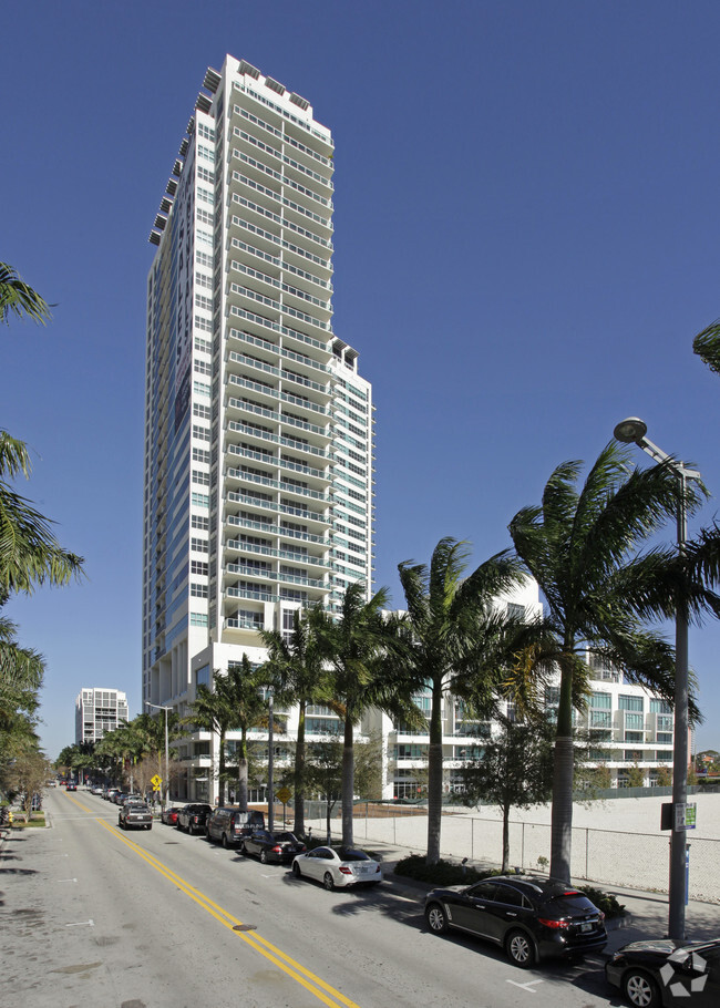 Foto del edificio - Midtown 4