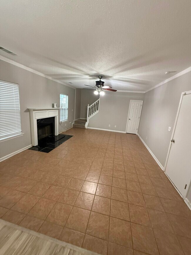 Foto del edificio - 1439 Alice Ave