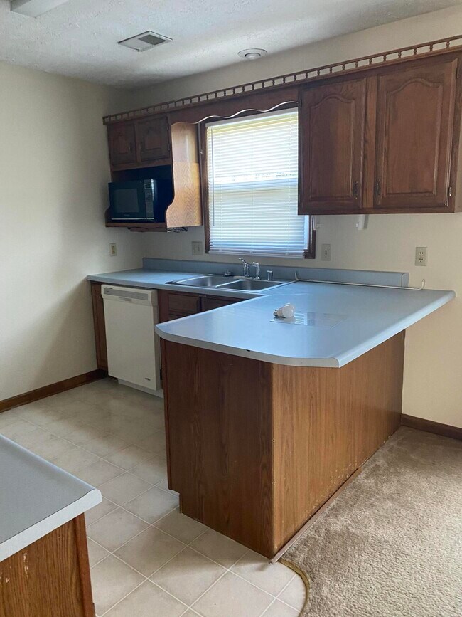 Foto del edificio - 2110 Fayette Dr