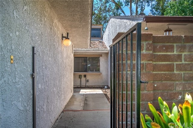 Building Photo - 17284 Citron