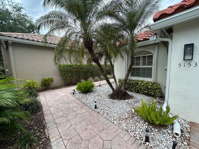Foto del edificio - 5153 Brookview Dr
