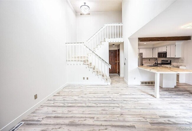 Foto del edificio - Quiet 3BR Townhome in Aurora near Cherry C...