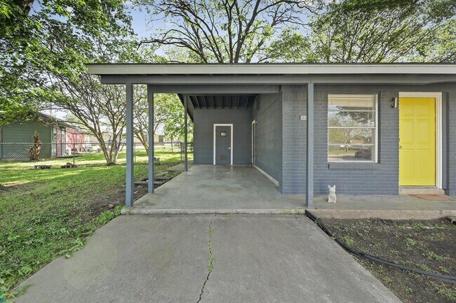 Foto del edificio - 2202 Towbridge Cir