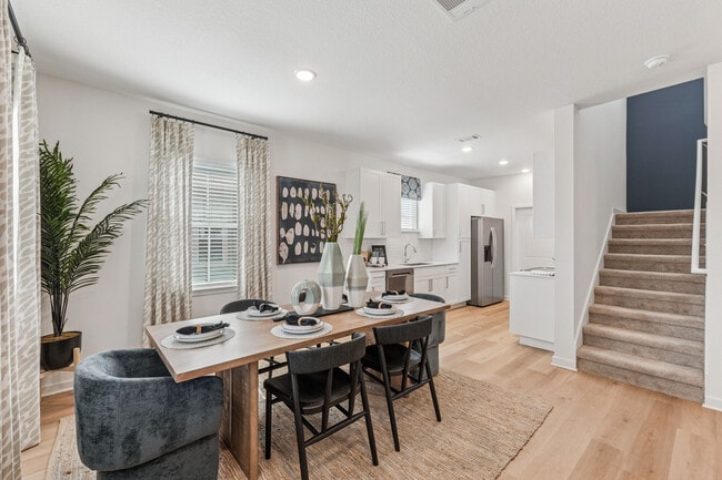 Building Photo - Hamlet at Avalon Park