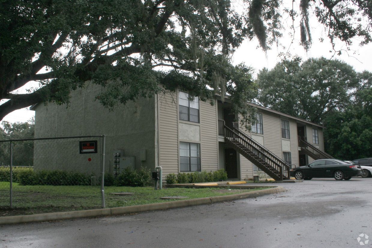 Building Photo - Chateau Village