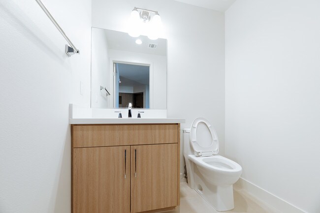 Cuarto de baño para huéspedes - Brookhurst Place