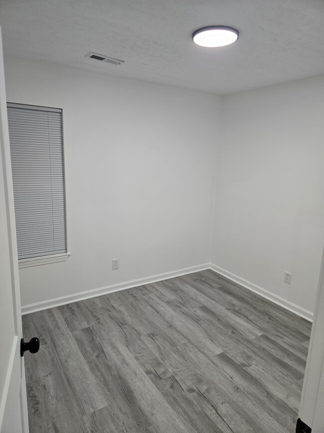 Building Photo - 848 S 23rd St