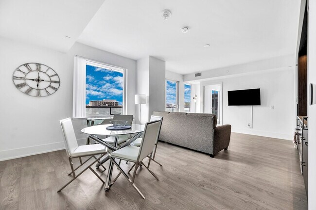 Photo du bâtiment - 480 Front St W