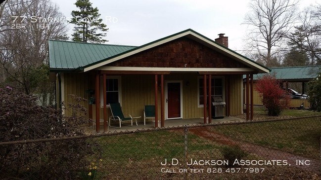 Building Photo - The Little Crooked House