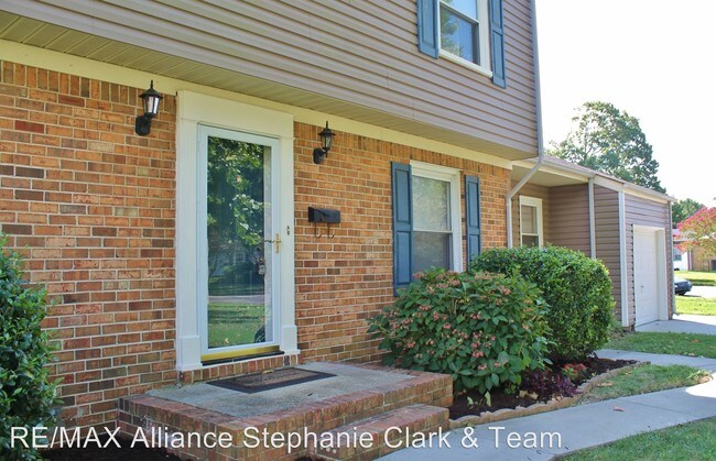 Foto del edificio - 4 br, 2.5 bath House - 424 Old Forge Court