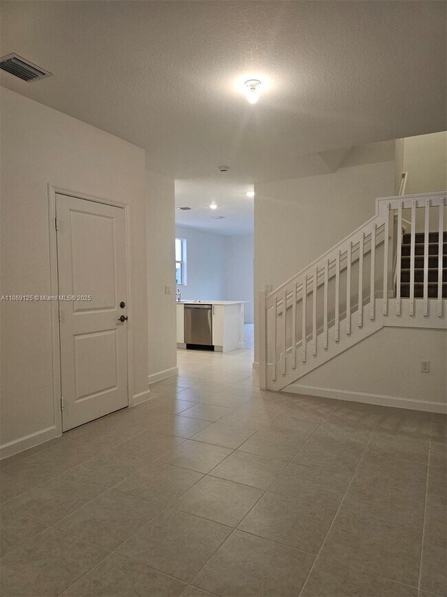 Foto del edificio - 2785 SE 25th Ave