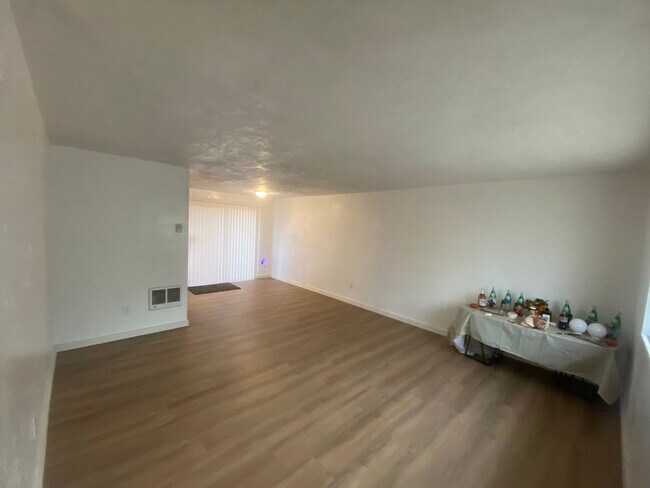 Sala de estar 1 - 880 N Cloverleaf Loop