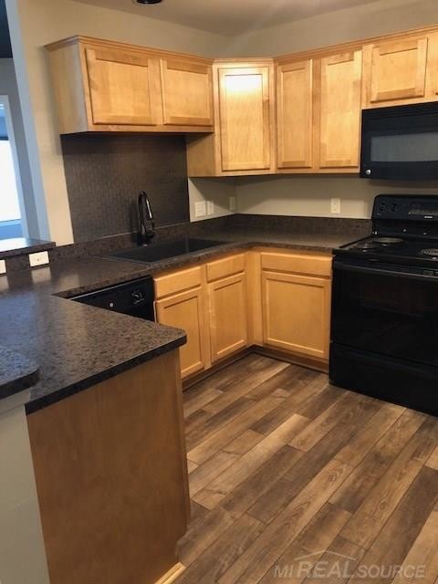 Building Photo - 34562 Northrup Dr