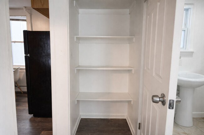 PANTRY - 9 Washington St