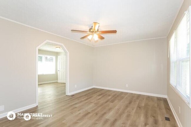 Foto del edificio - 333 CHERRY ST, SOCIAL CIRCLE, GA 30025