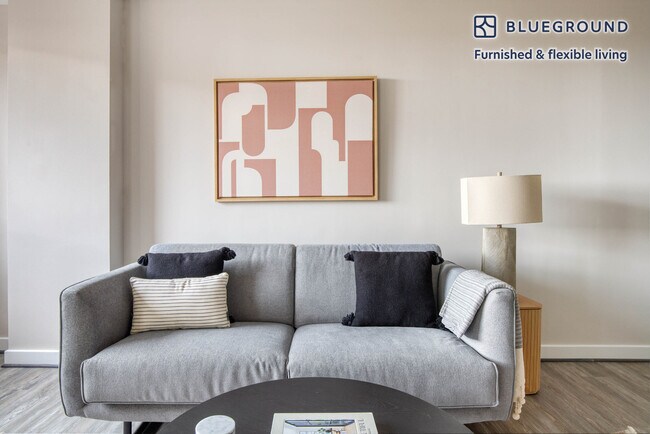 Foto del edificio - 1200 N Veitch St