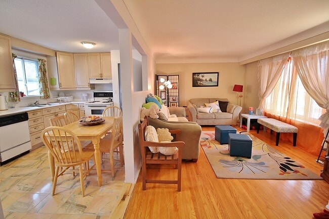 Building Photo - 39 Donlea Dr