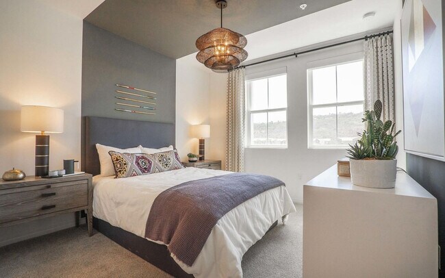 Building Photo - 3303 Marisol Pl