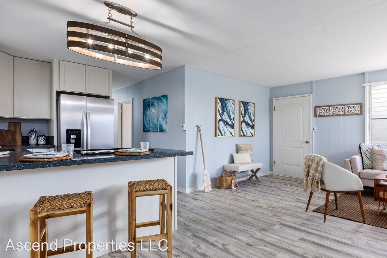 Foto principal - 3 br, 1 bath House - 84-716 A Farrington H...