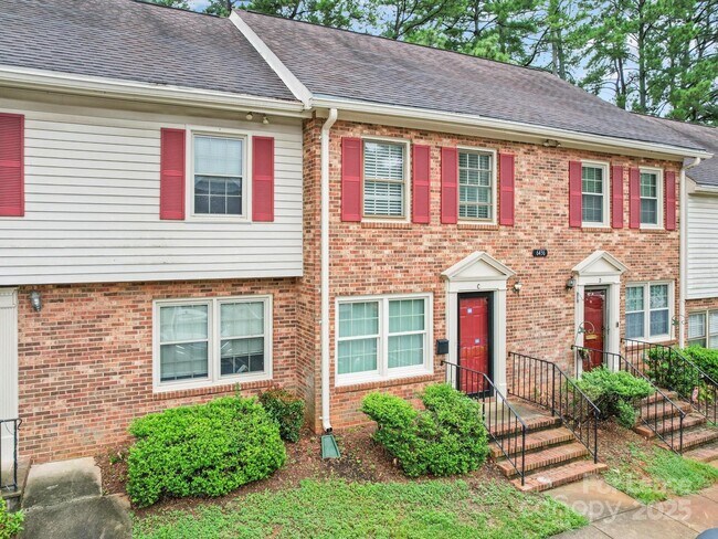 Foto del edificio - 6436 Old Pineville Rd