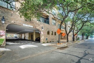 Building Photo - 1908 San Antonio St