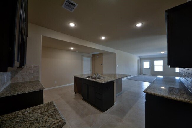 Foto del edificio - 3302 McDonough Way