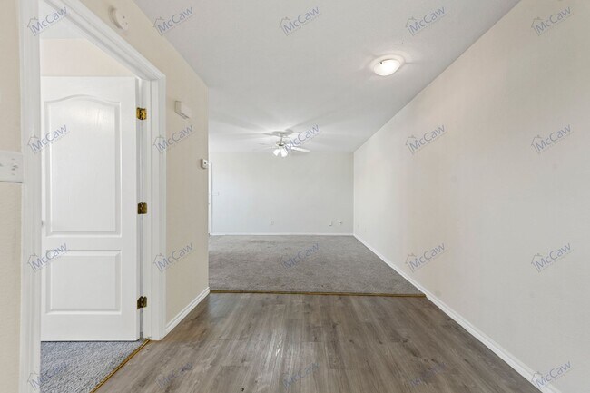Building Photo - Charming 2/2/1 Duplex in Fort Worth!