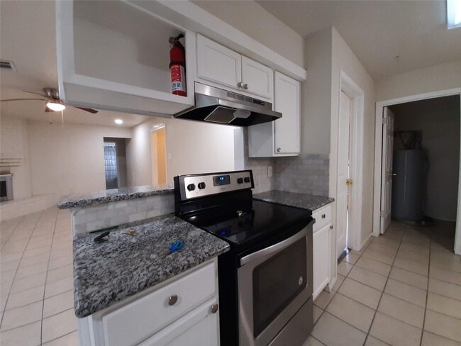 Foto del edificio - 22310 Goldstone Dr