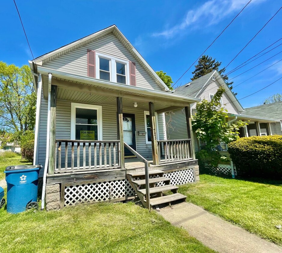 723 E St, Lorain, OH 44052 House Rental in Lorain, OH