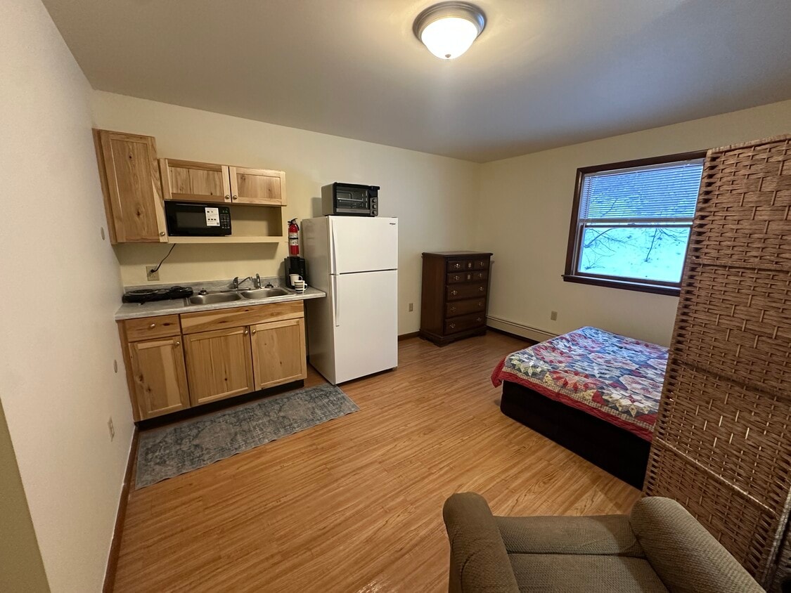 Foto principal - Blue Ridge Efficiency Apartments