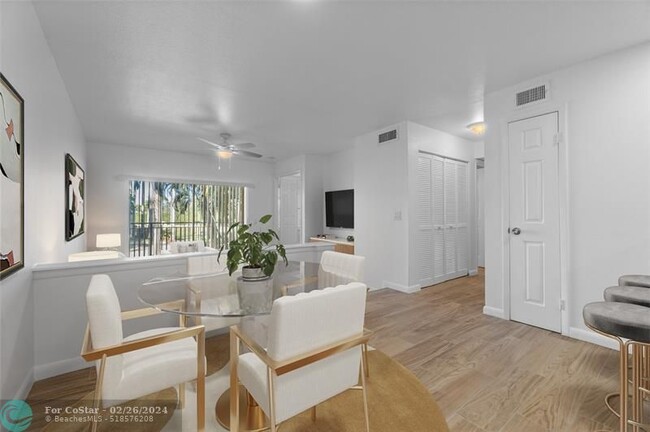 Building Photo - 1705 Palm Cove Blvd