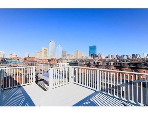Foto del edificio - 467 Massachusetts Ave