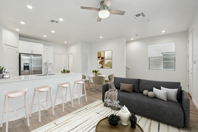 Interior de sala de estar y cocina - Ascension at Manistee Ranch