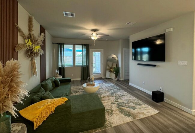 Foto del edificio - Where Modern Meets Effortless Comfort – Fu...