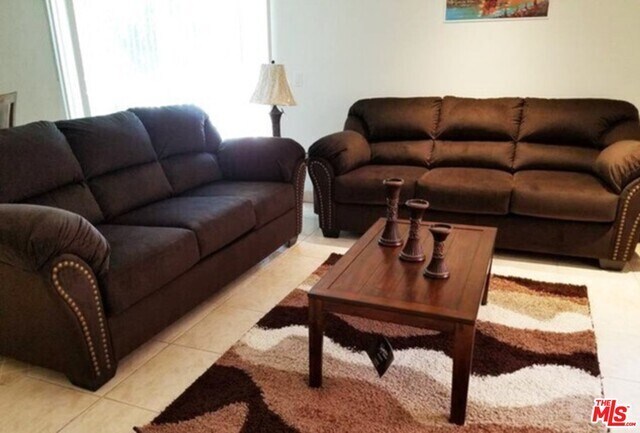 Foto del edificio - 10366 Eastborne Ave