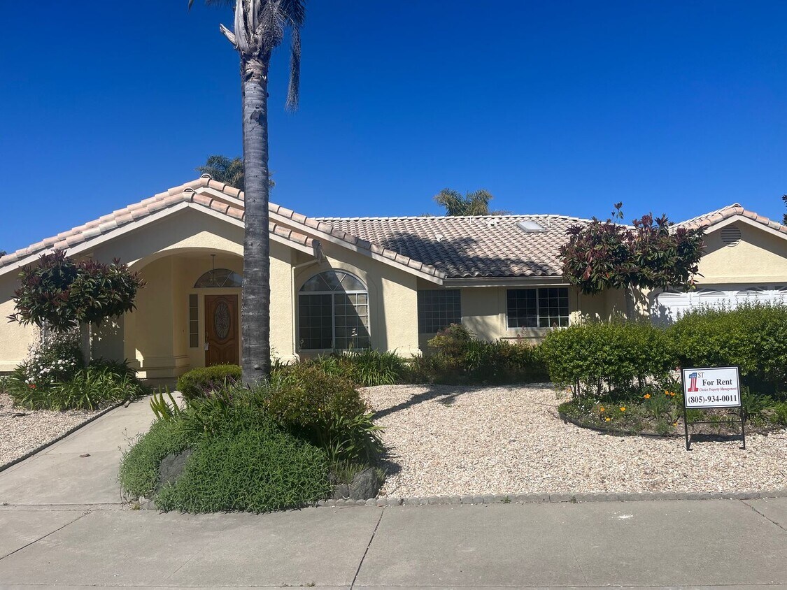 Foto principal - 2825 Cathedral Ln