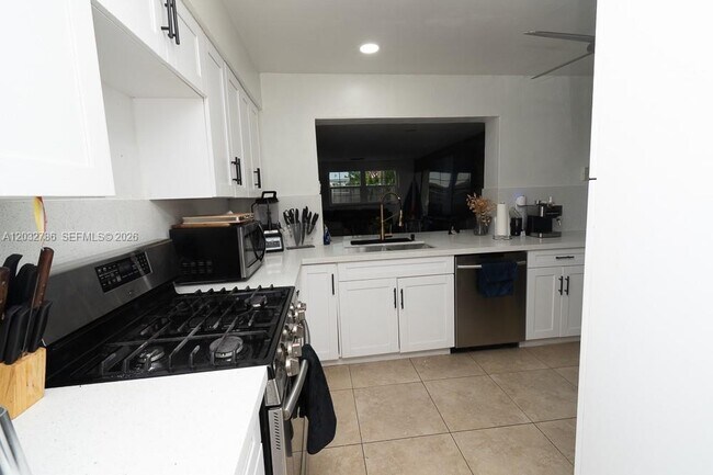 Foto del edificio - 5941 NW 14th Ct