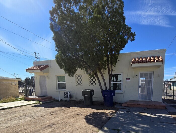 Foto principal - 818 S Arizona Ave