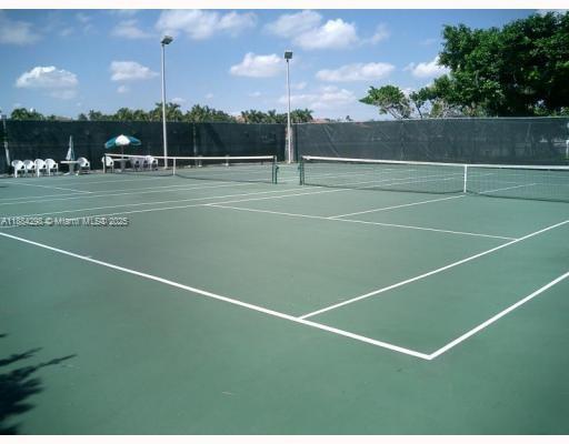 Foto del edificio - 5401 Collins Ave