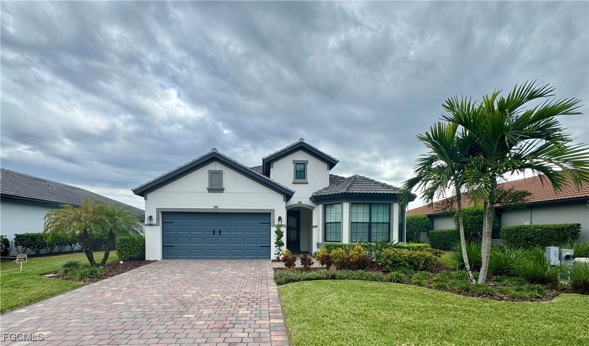 Foto principal - 3333 Hampton Blvd